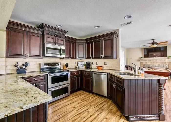Huge Backyard W Heated Pool, Fire Pit & Bbq Phoenix