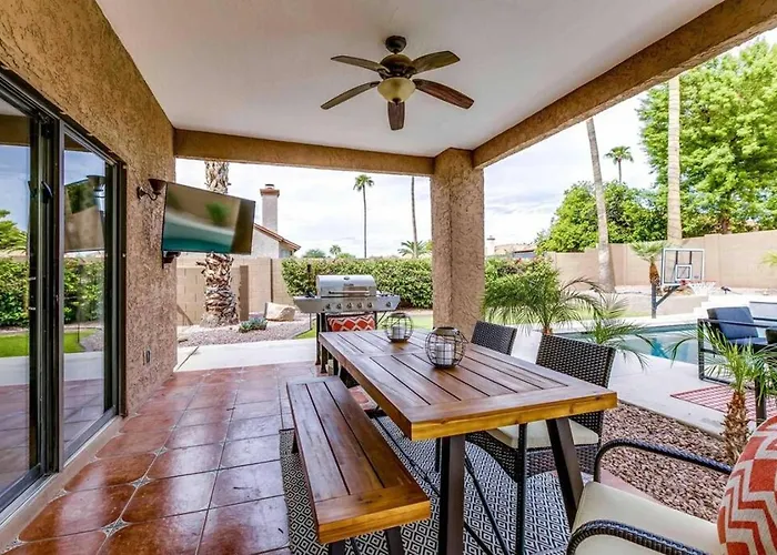 Huge Backyard W Heated Pool, Fire Pit & Bbq * Phoenix